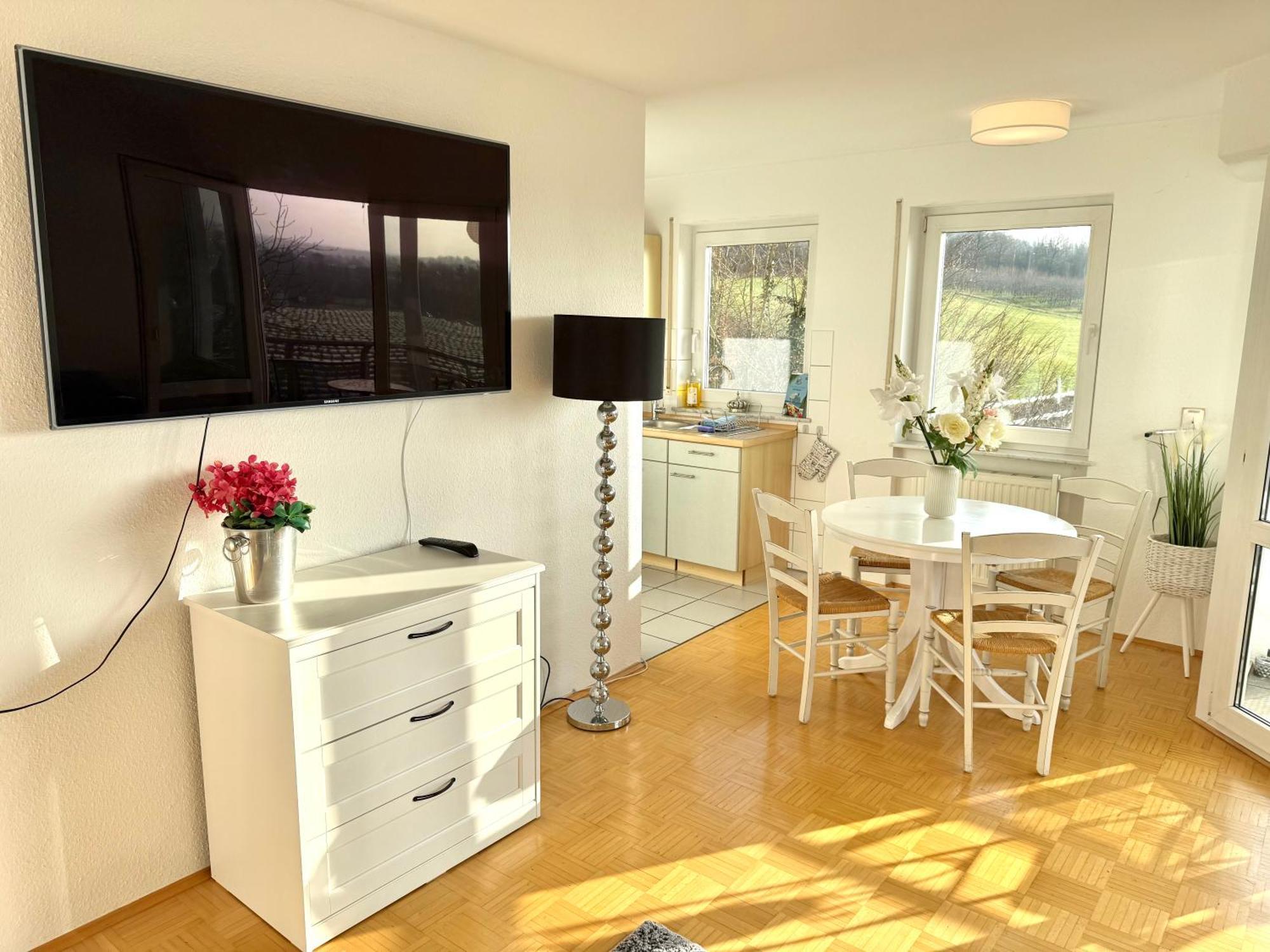 Panorama Domizil Ravensburg Mit Alpenblick Balkon Apartment Exterior photo